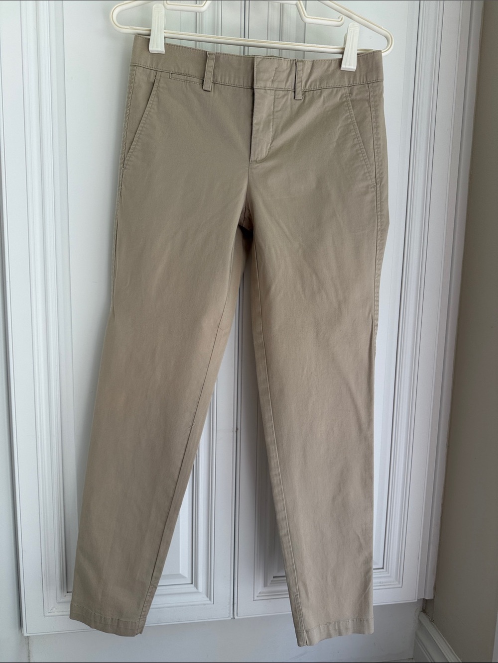 Vince Cropped Ankle Pants in Beige